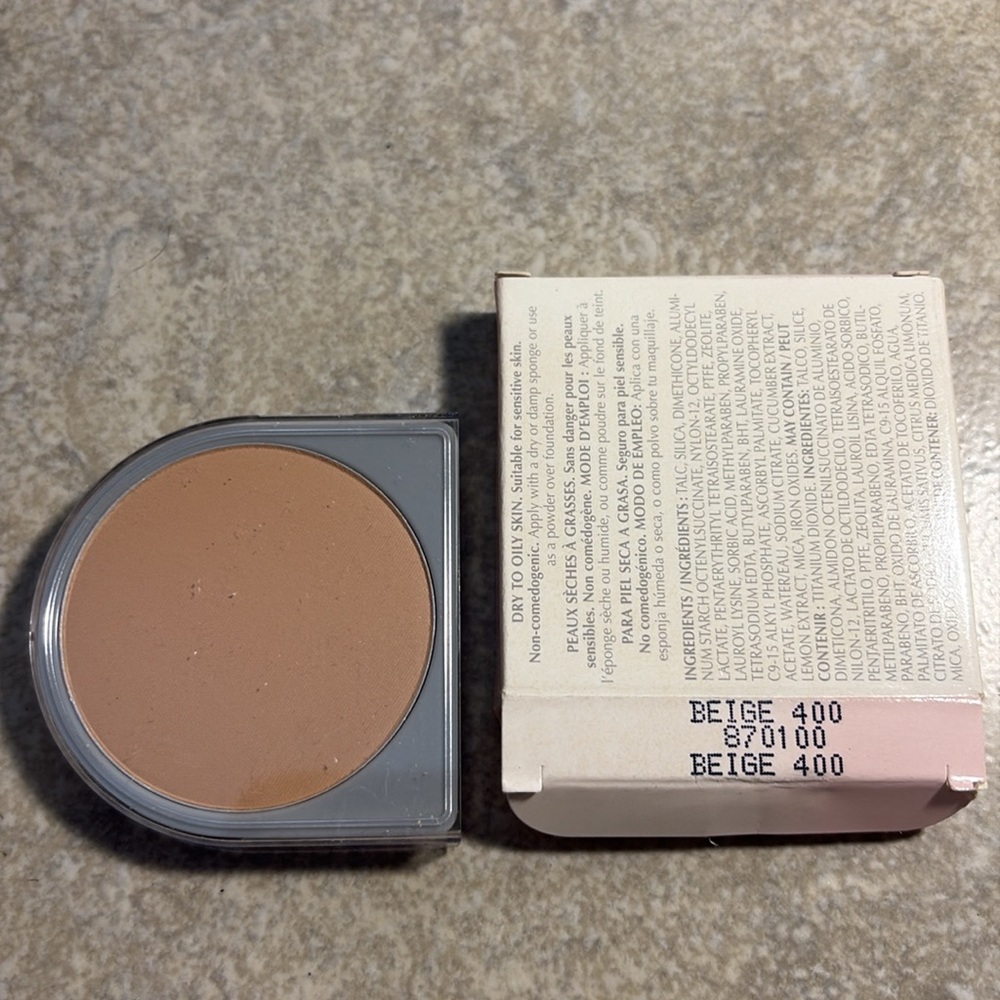 Mary Kay Dual-Coverage Powder Foundation - Beige Compact Duo - Picture 2 of 4